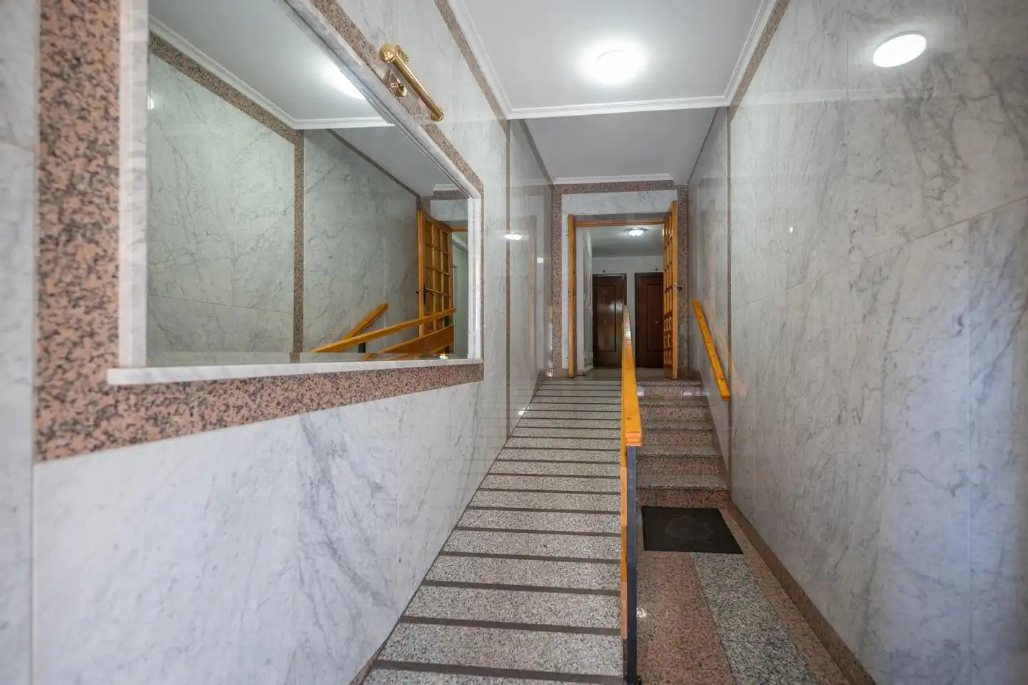Piso en venta en Ávila con Calefacción y Terraza