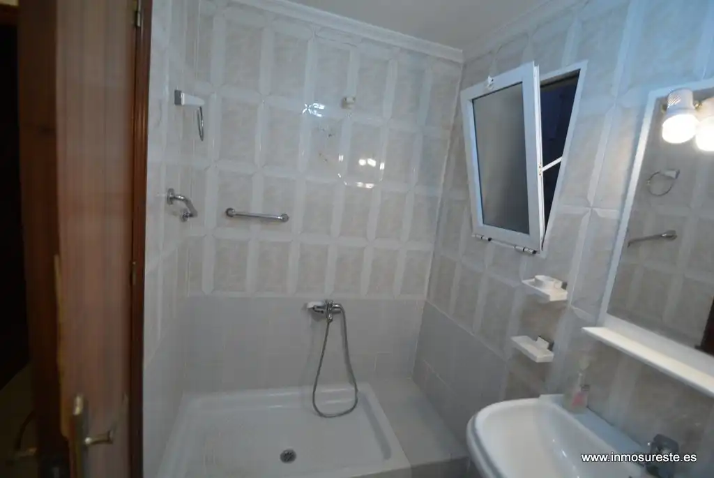 Baño de Piso en venta en Orihuela con Calefacción