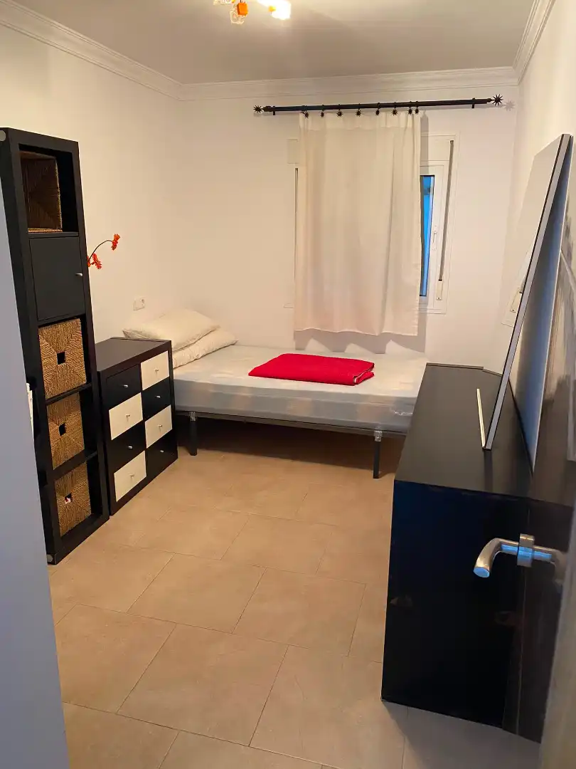 Habitación de Piso de alquiler en Málaga con Aire acondicionado, Amueblado y Horno