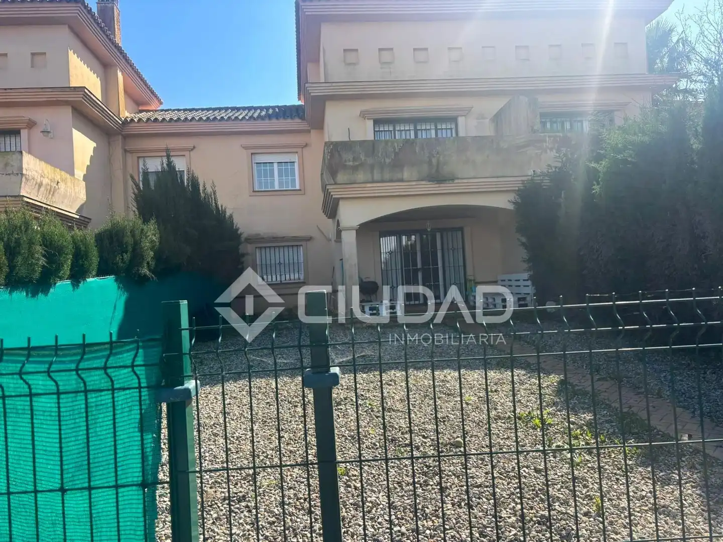 Jardín de Casa adosada en venta en Sanlúcar de Barrameda con Jardín privado, Terraza y Piscina comunitaria