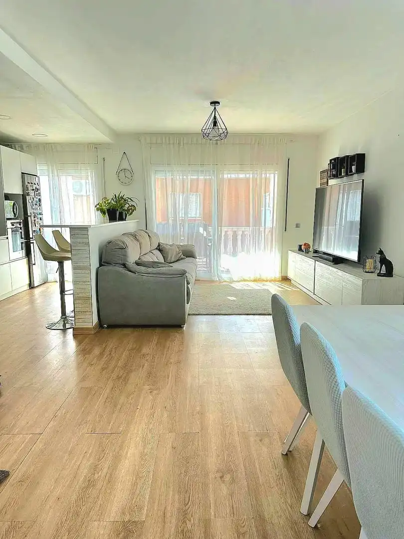 Sala de estar de Casa o chalet en venta en Calafell con Aire acondicionado, Calefacción y Jardín privado