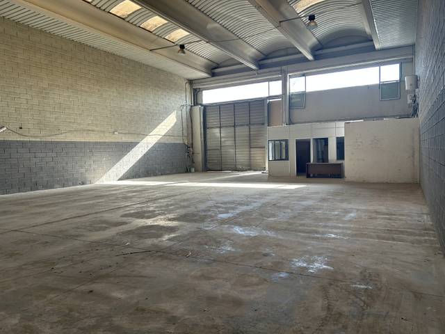 Nave industrial en Alquiler en Torreforta