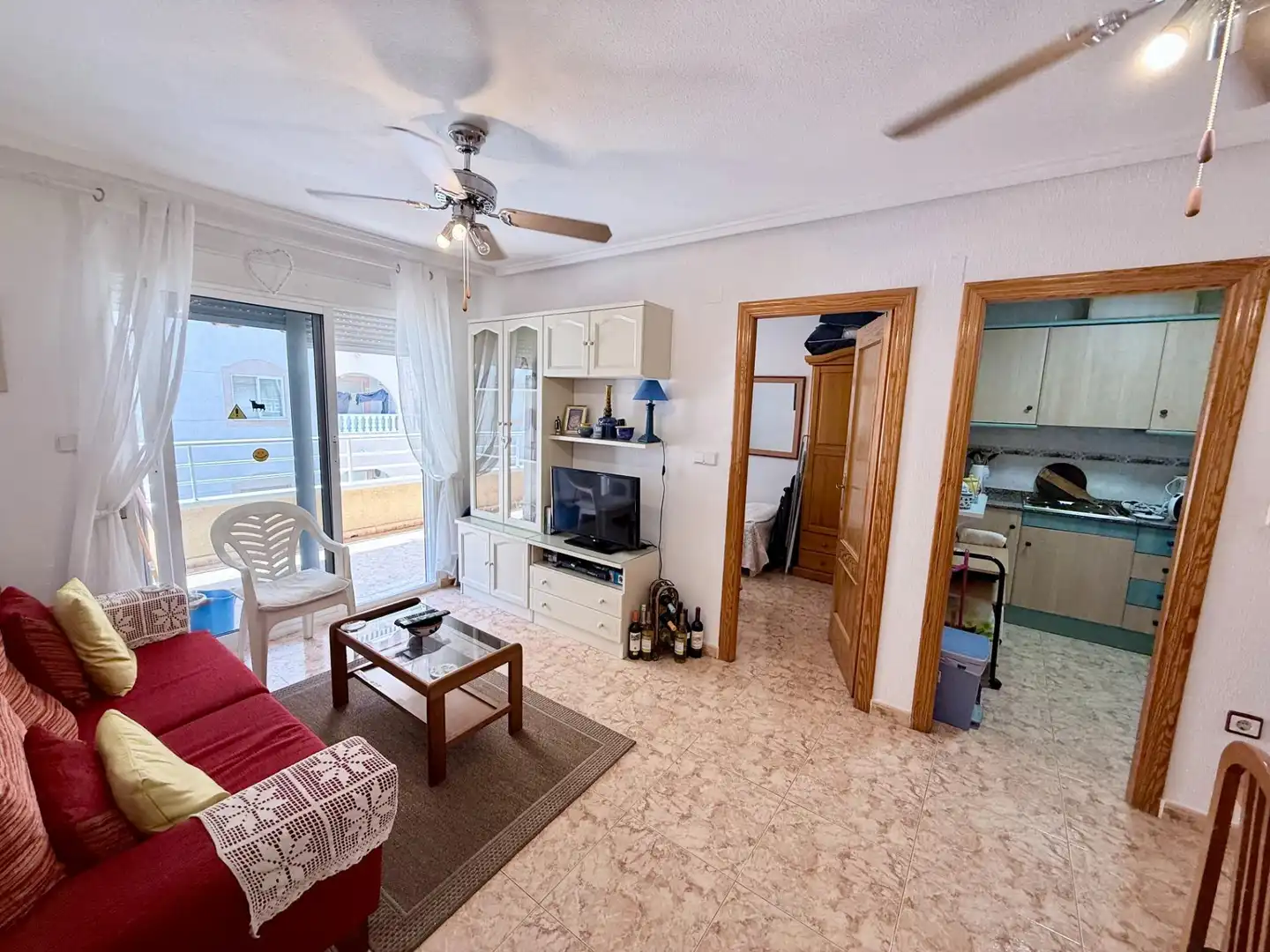 Sala d'estar de Apartament en venda en Torrevieja amb Terrassa, Moblat i Balcó