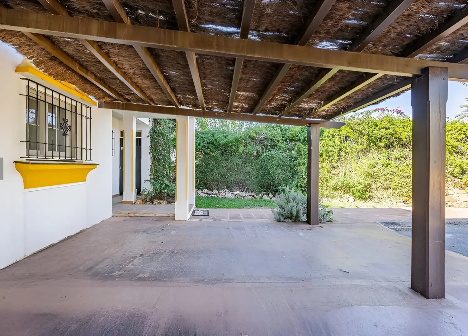 Terrassa de Casa adosada en venda en Estepona amb Aire condicionat, Jardí privat i Terrassa