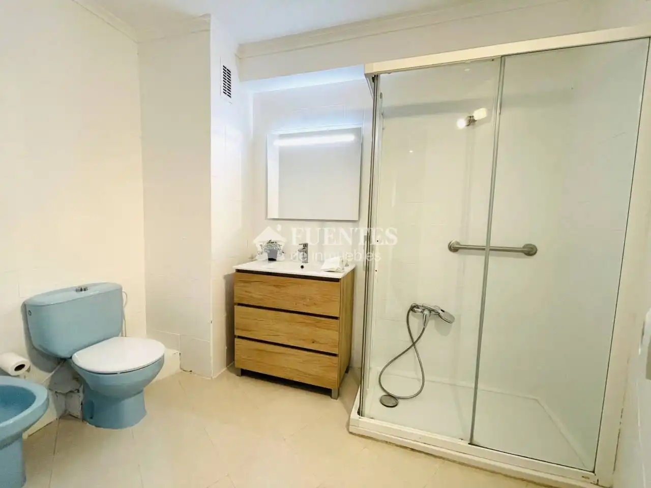 Baño de Piso en venta en Alicante / Alacant con Aire acondicionado y Terraza