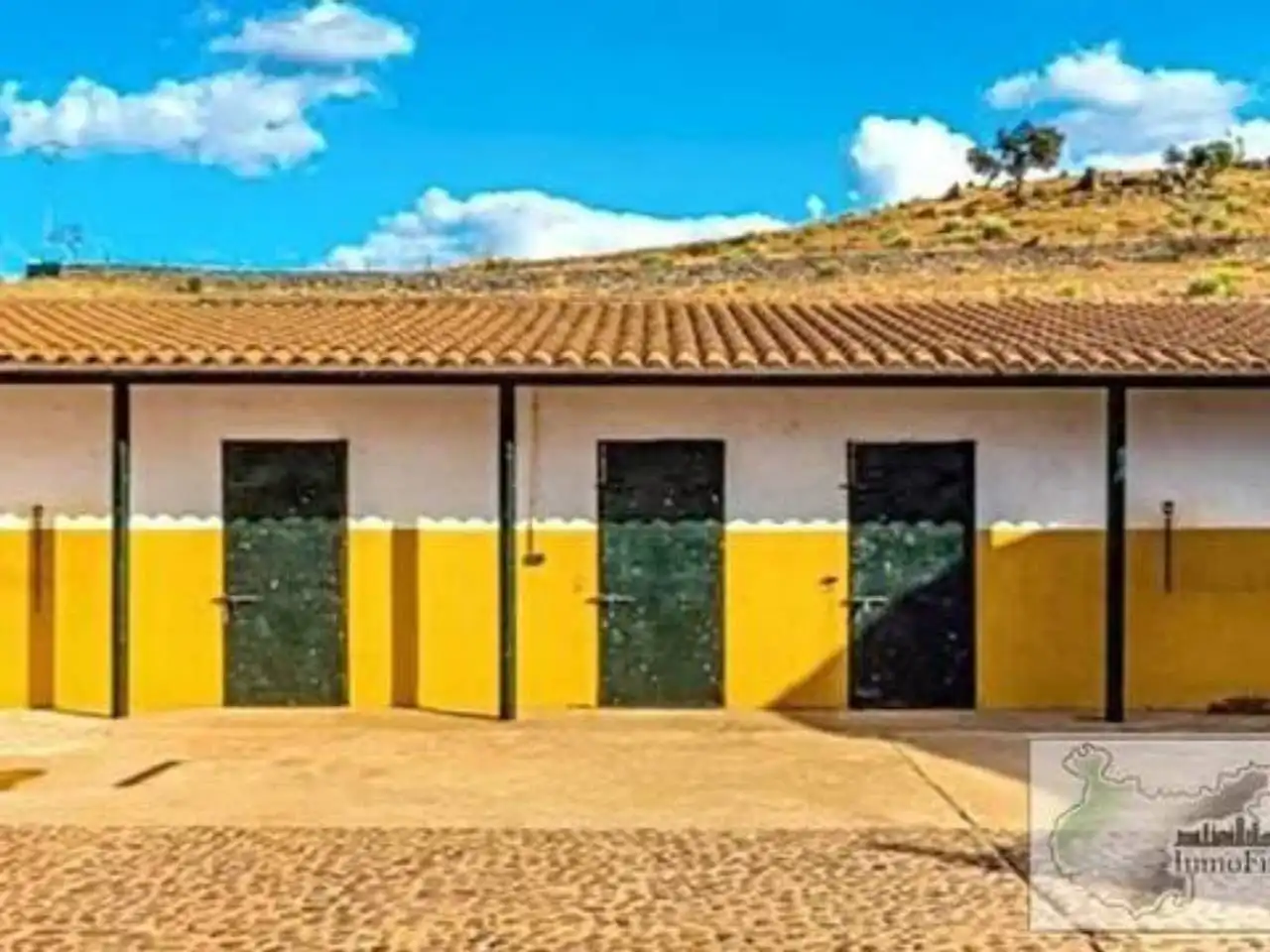 Vista exterior de Finca rústica en venta en Higuera de Vargas con Aire acondicionado, Jardín privado y Terraza