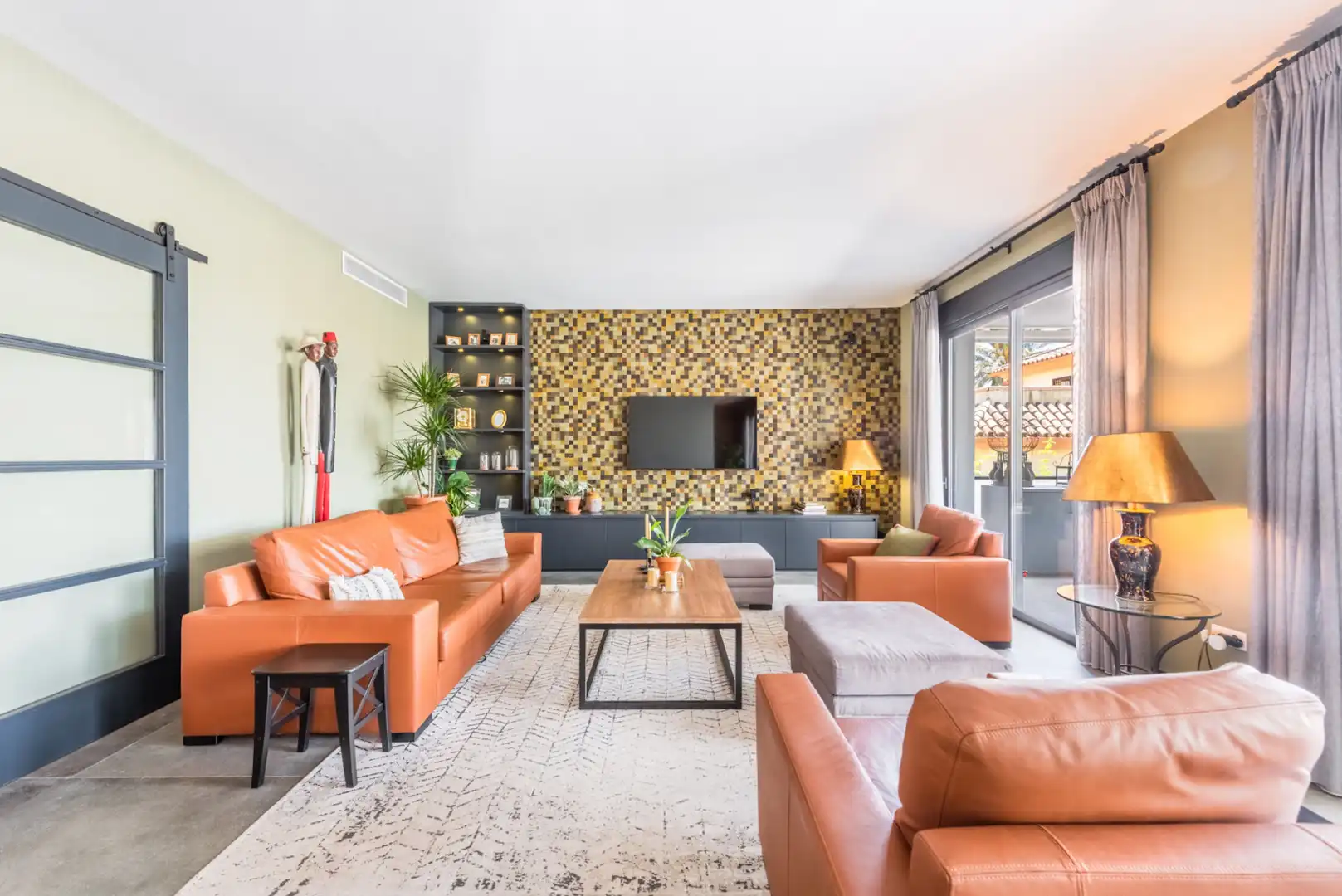 Villa mit Terrasse zum Verkauf in Río Real - Los Monteros, imagen 2