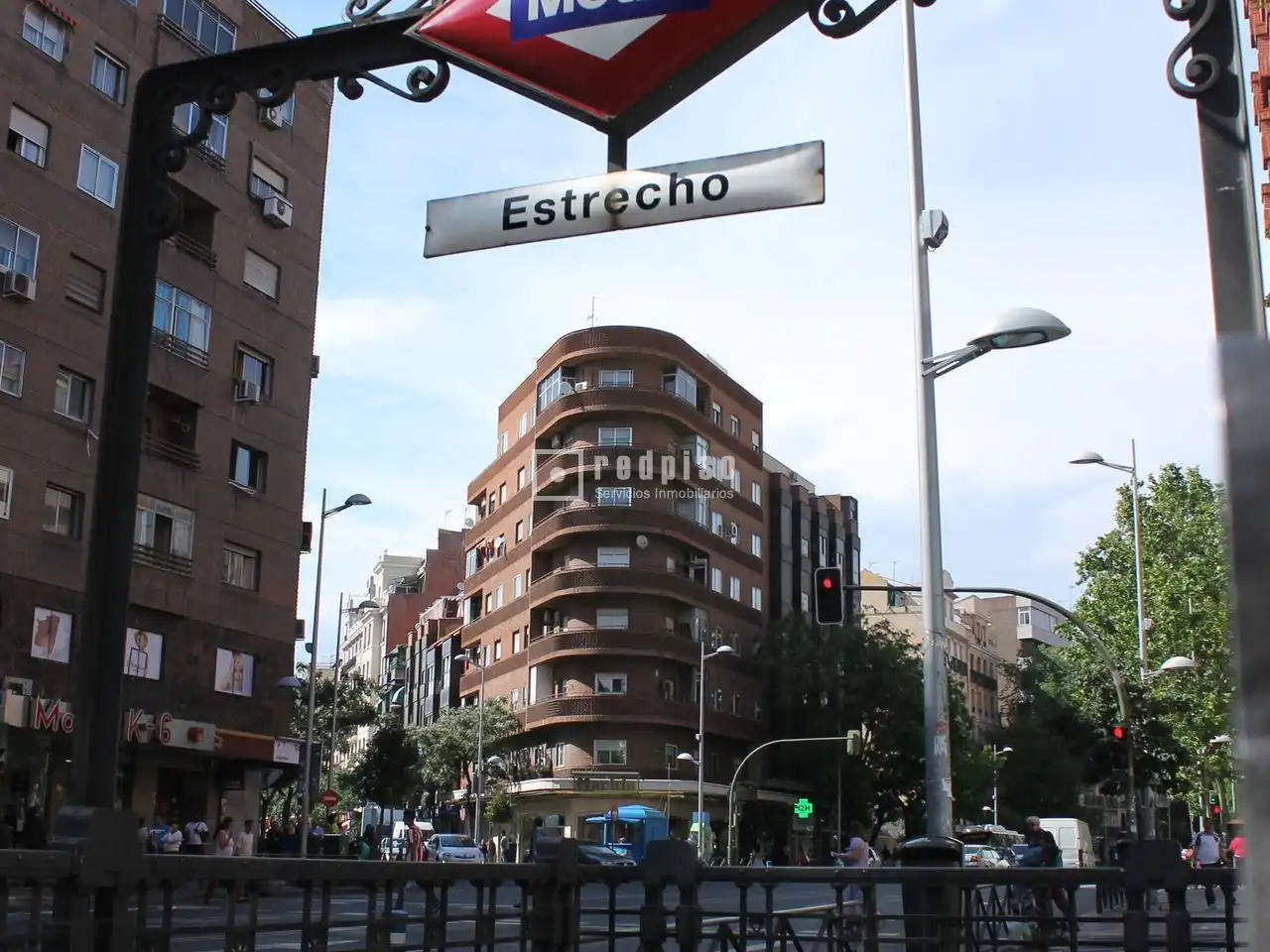 Außenansicht von Wohnung zum Verkauf in Madrid mit Klimaanlage, Heizung und Parkett
