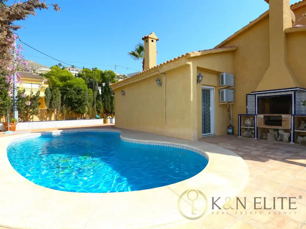 Villa zum Verkauf in AVENIDA AMERICA 16, imagen 2
