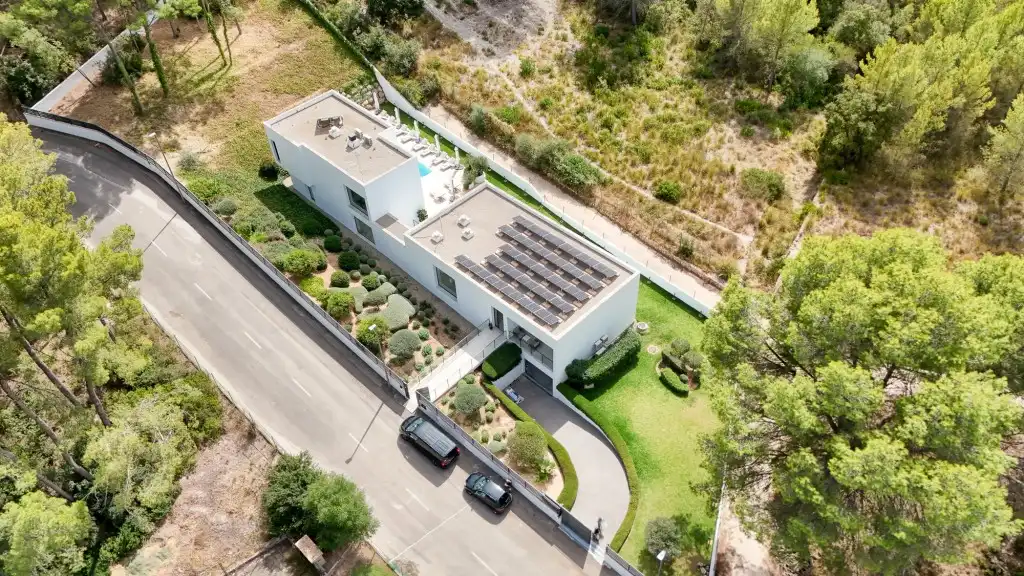 Chalet con piscina en venta en Ponent