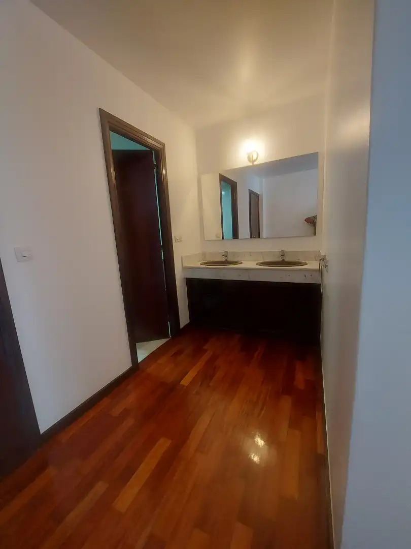 Wohnung zur Miete in Rúa de Venezuela, 30, Plaza España - Corte Inglés