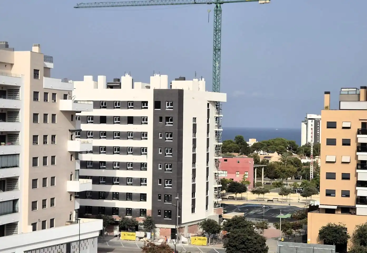 Exterior view of Flat for sale in El Campello  with Air Conditioner and Terrace