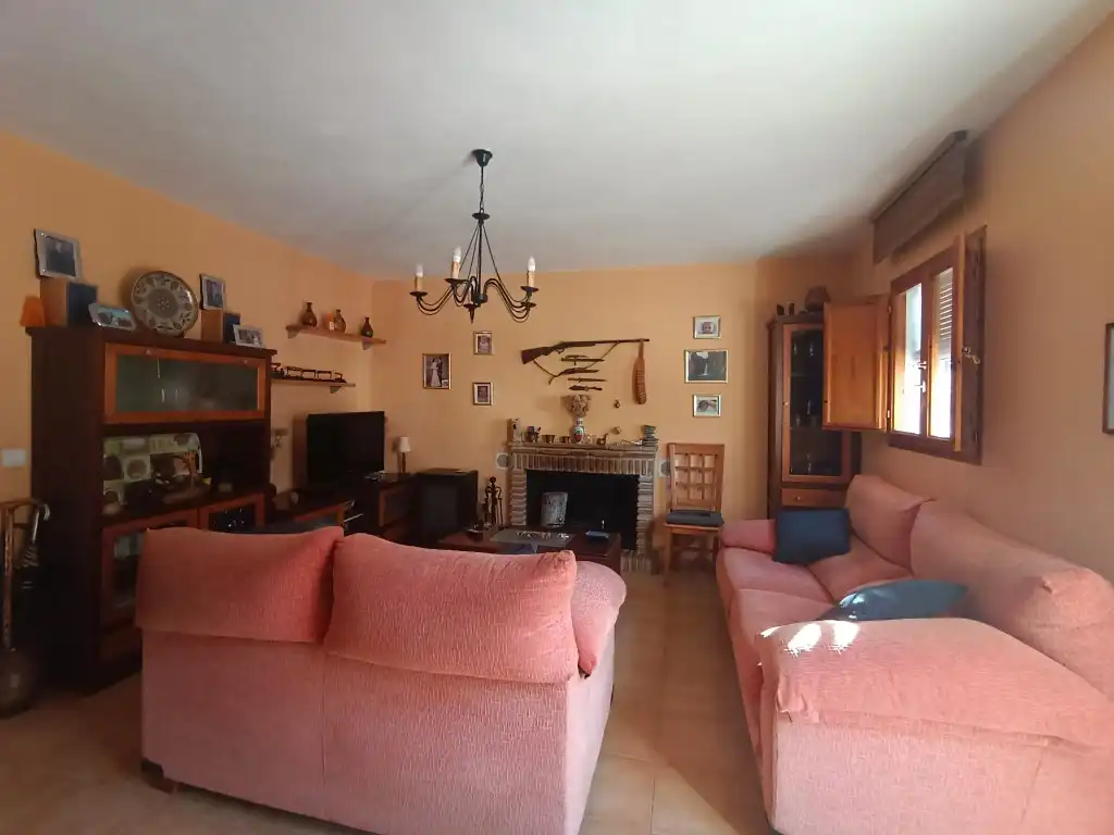 Wohnzimmer von Country house zum Verkauf in Casabermeja mit Privatgarten, Schwimmbad und Möbliert