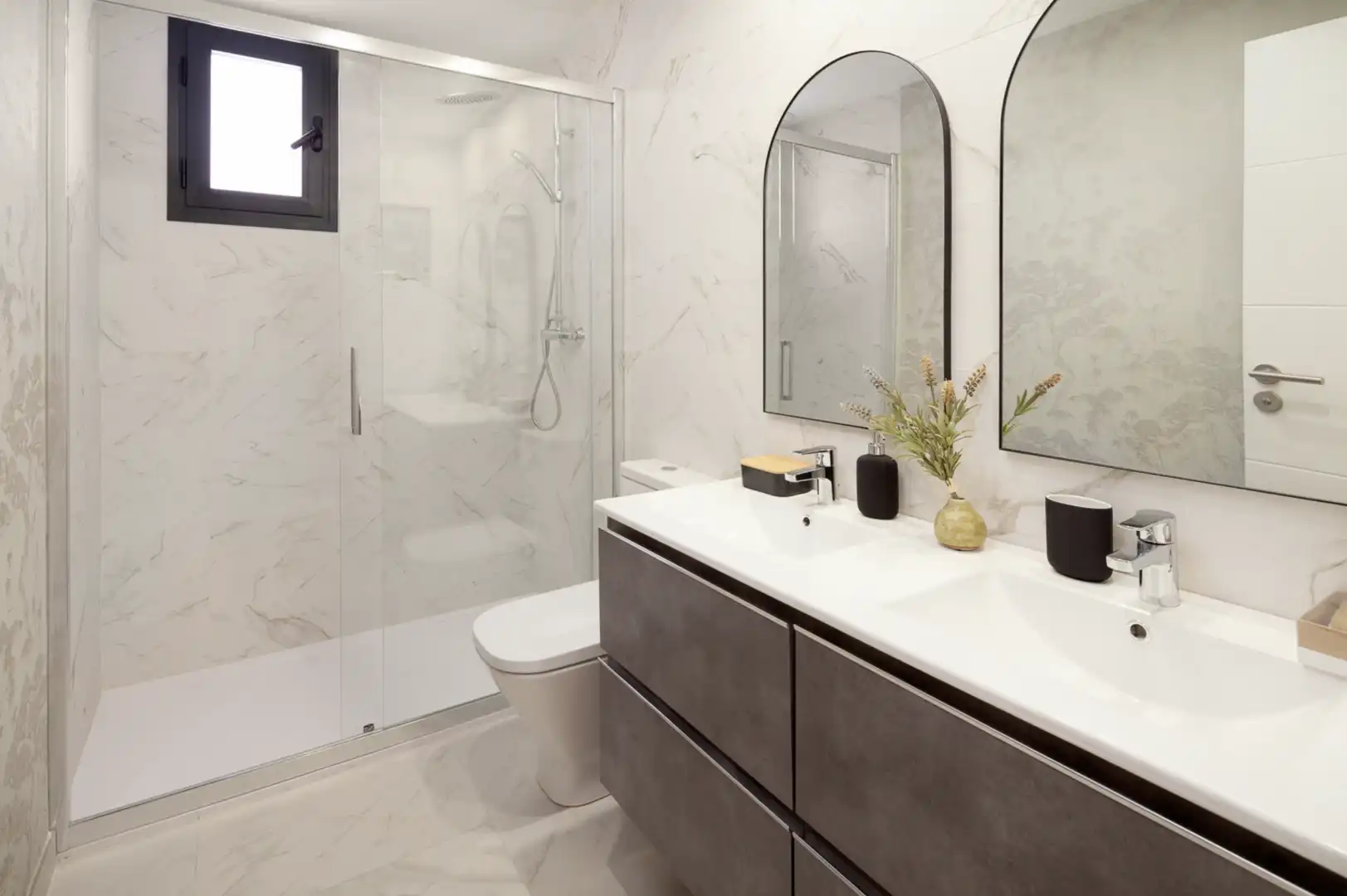 Apartamento con piscina en venta en Estepona Pueblo, imagen 11
