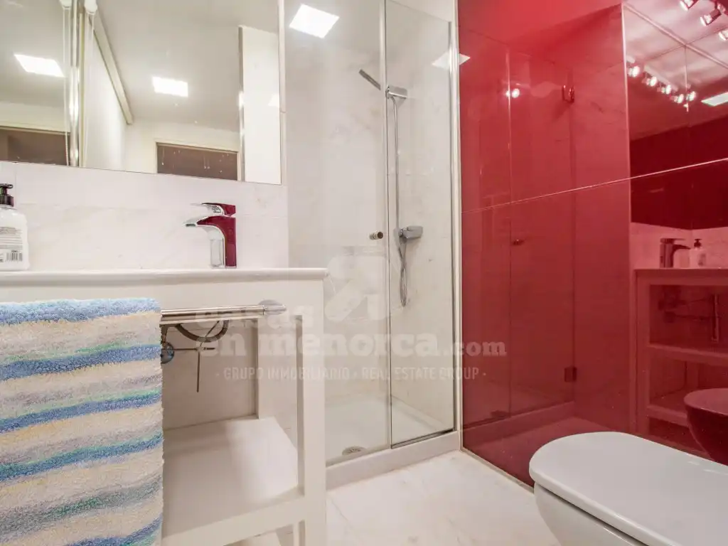 Bathroom of Flat for sale in Maó - Mahón  with Air Conditioner, Swimming Pool and Community pool