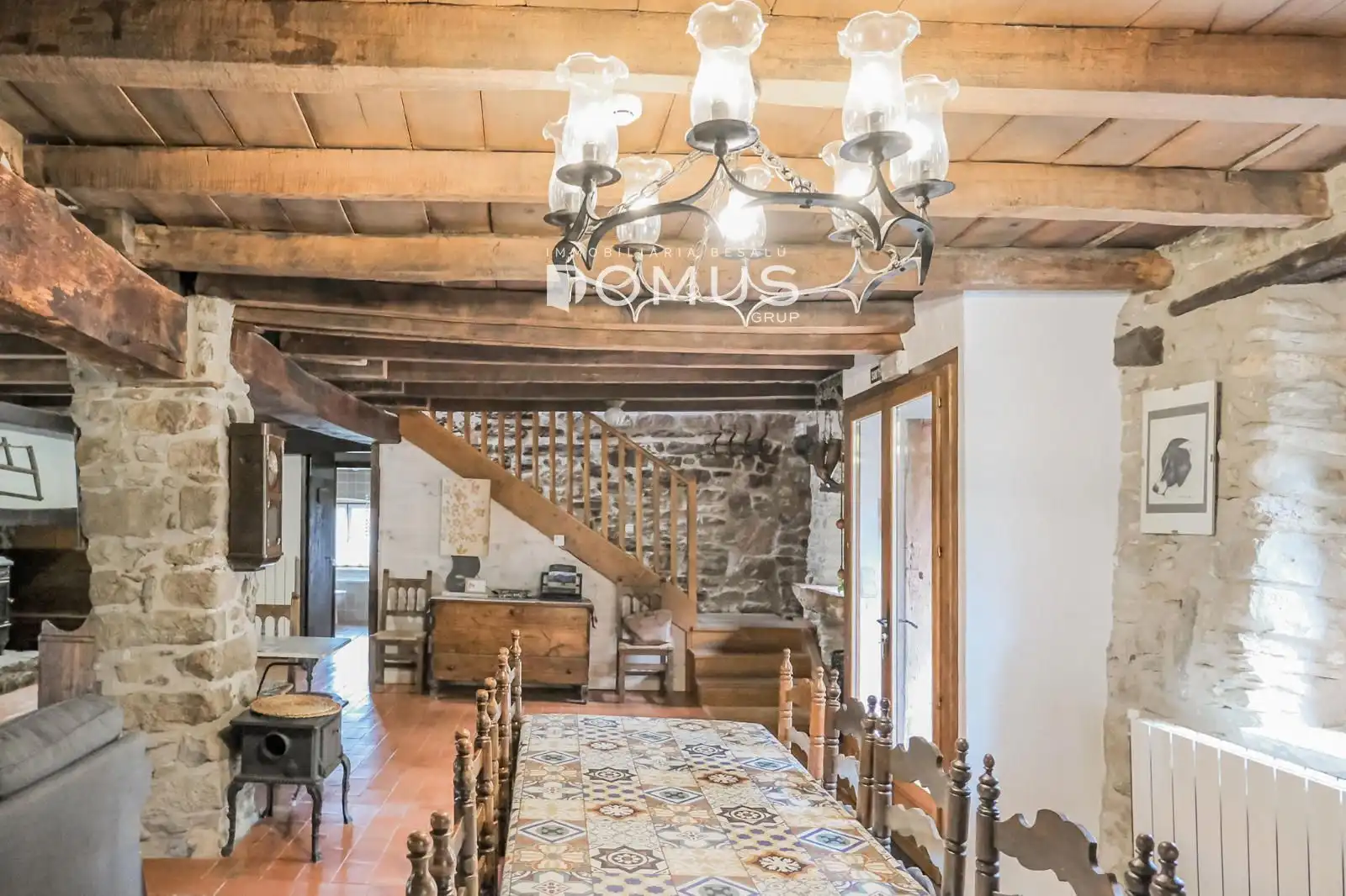 Comedor de Finca rústica en venta en Santa Pau con Calefacción, Parquet y Piscina