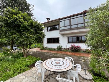 Casa amb jardí en venda a Vila de Cruces