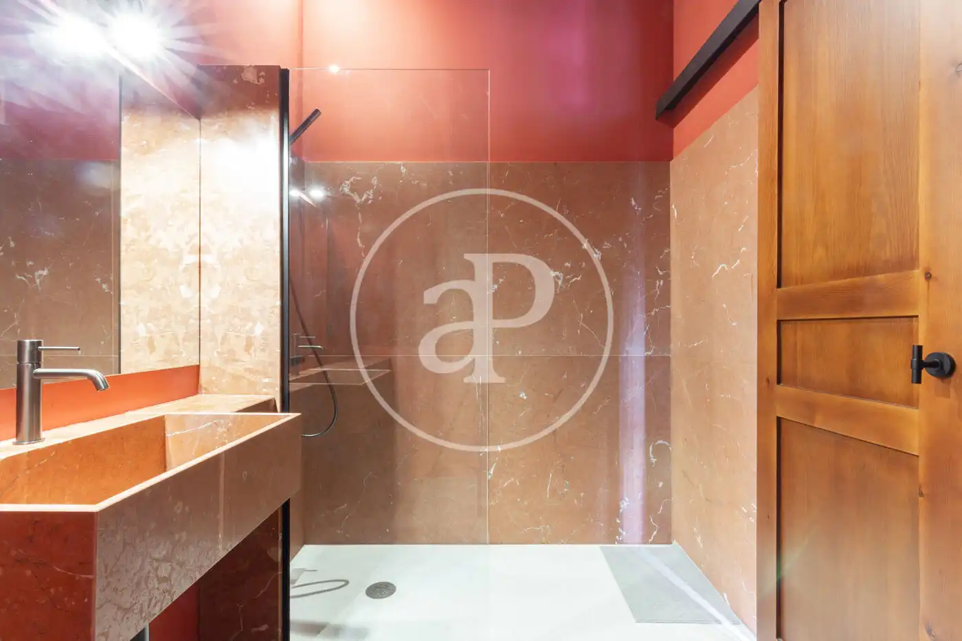 Baño de Casa adosada en venta en Valencia con Aire acondicionado, Calefacción y Amueblado