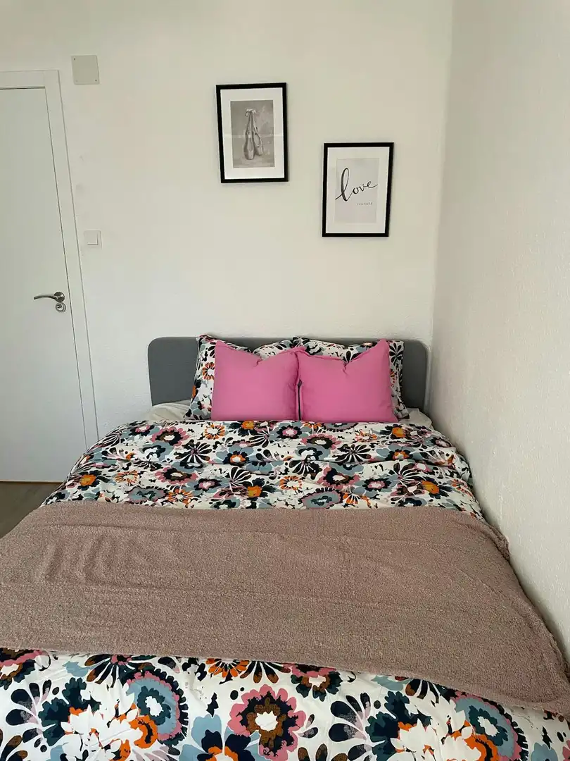 Schlafzimmer von Wohnung zur untervermieten in  Valencia Capital mit Waschmaschine