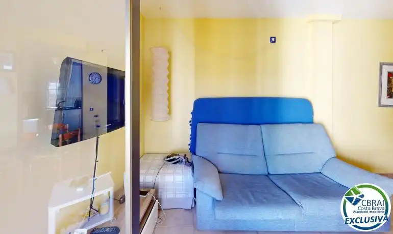 Habitación de Local en venta en Roses con Amueblado