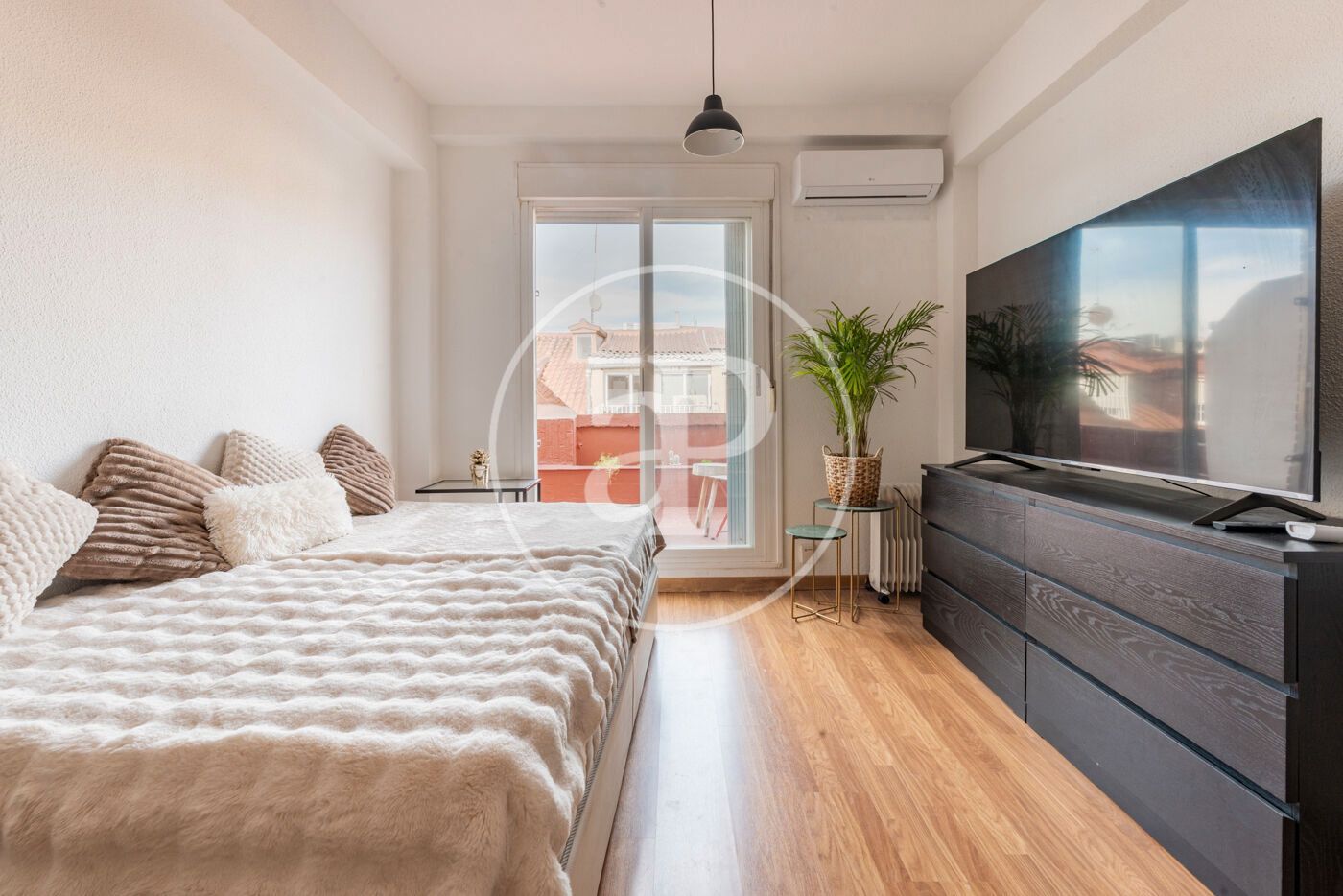Bedroom of Flat to rent in  Madrid Capital  with Air Conditioner, Heating and Terrace