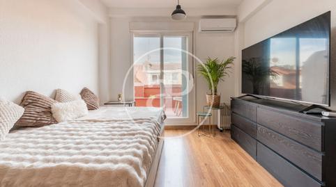Photo 2 of Flat to rent in C. de Velarde, Universidad - Malasaña, Madrid