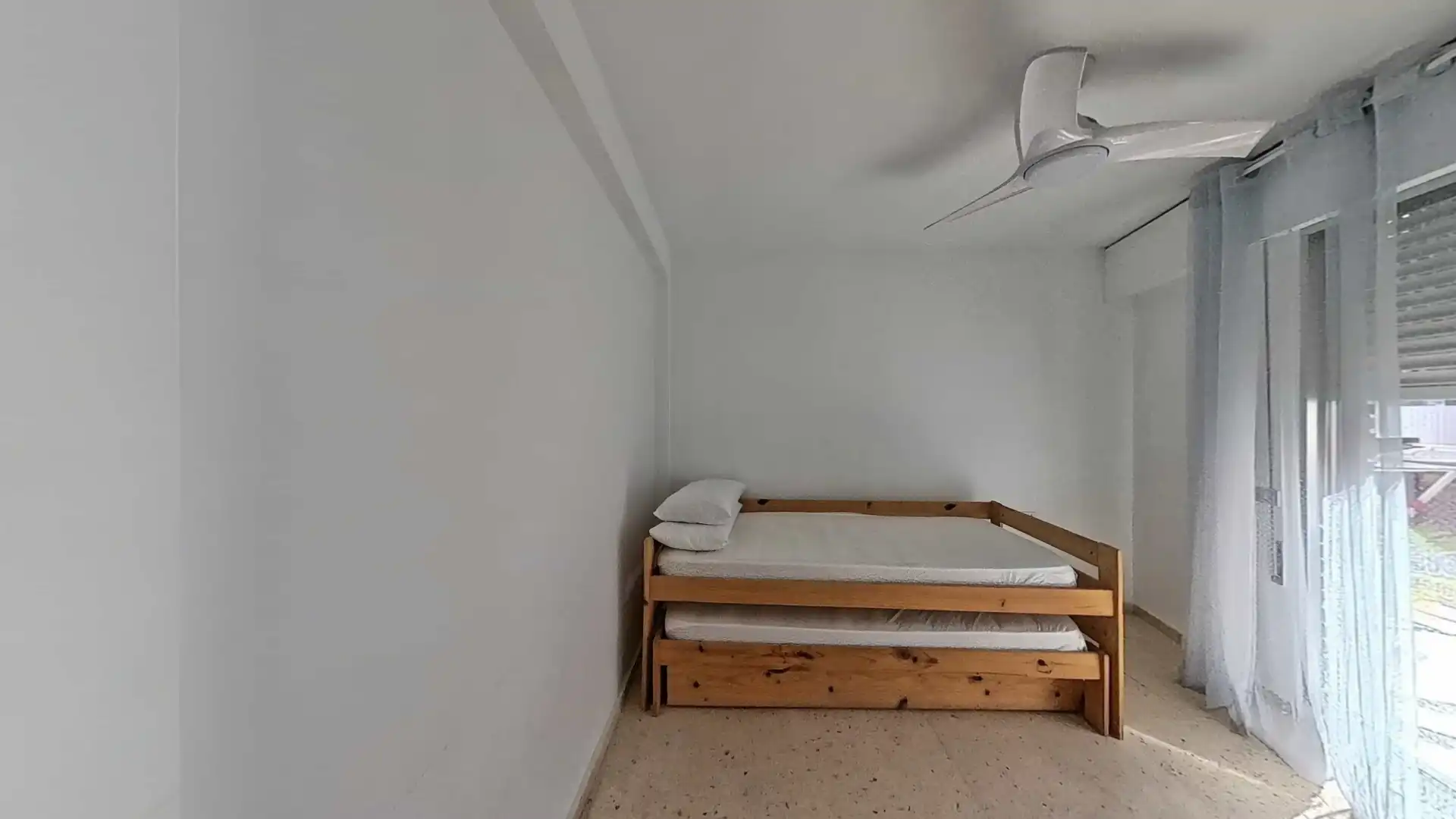 Habitación de Ático en venta en Alicante / Alacant con Aire acondicionado, Terraza y Horno