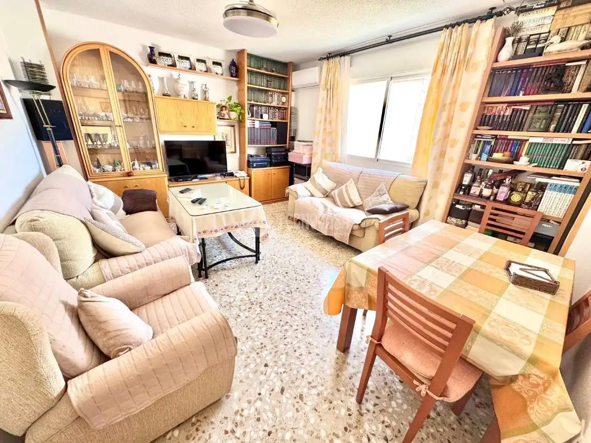 Sala d'estar de Pis en venda en Córdoba amb Aire condicionat, Calefacció i Terrassa