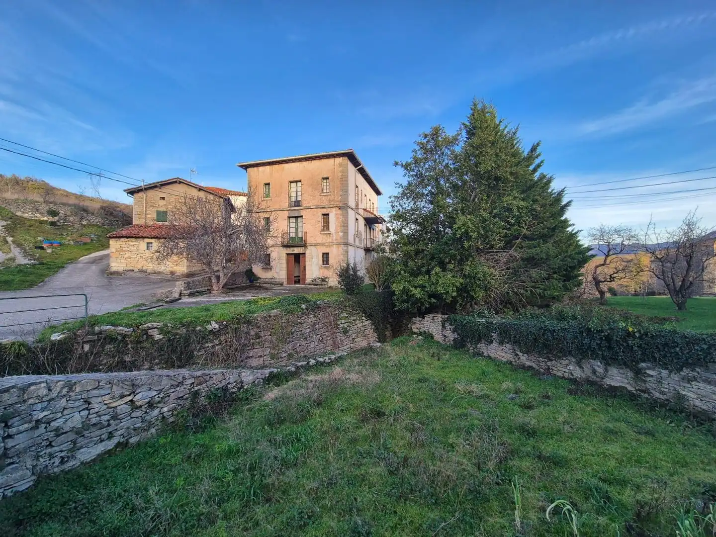 Exterior view of Houses for sale in Valle de Mena  with Private garden, Storage room and Balcony