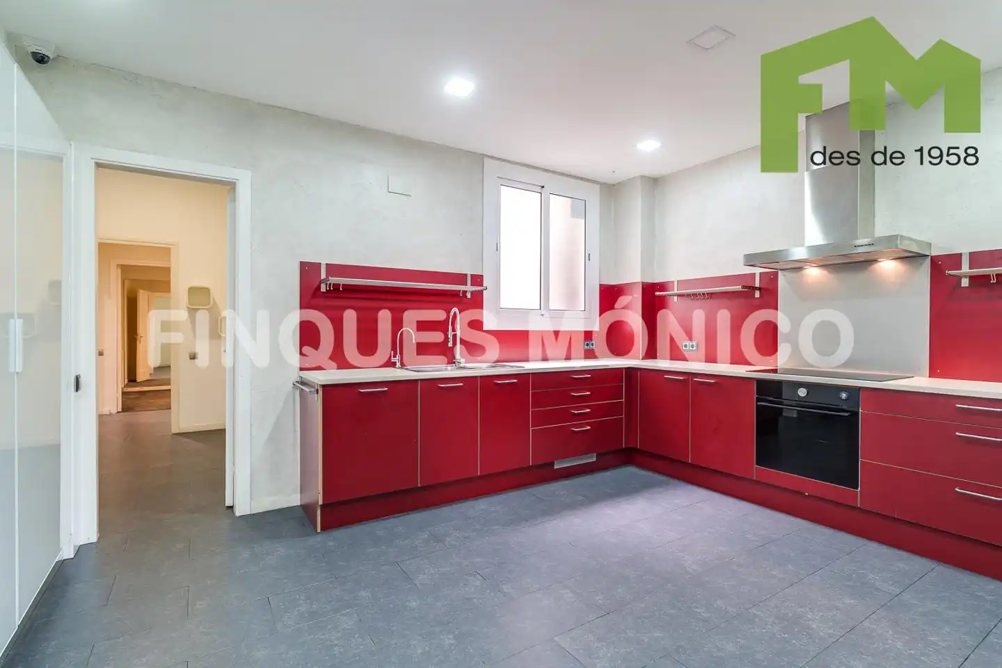 Cuina de Pis en venda en Barcelona amb Aire condicionat, Calefacció i Balcó