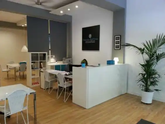 Büro zur Miete in Palamós mit Klimaanlage und Möbliert