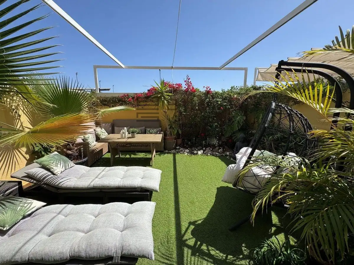 Adosado con piscina en venta en Benito de Jarales, imagen 3