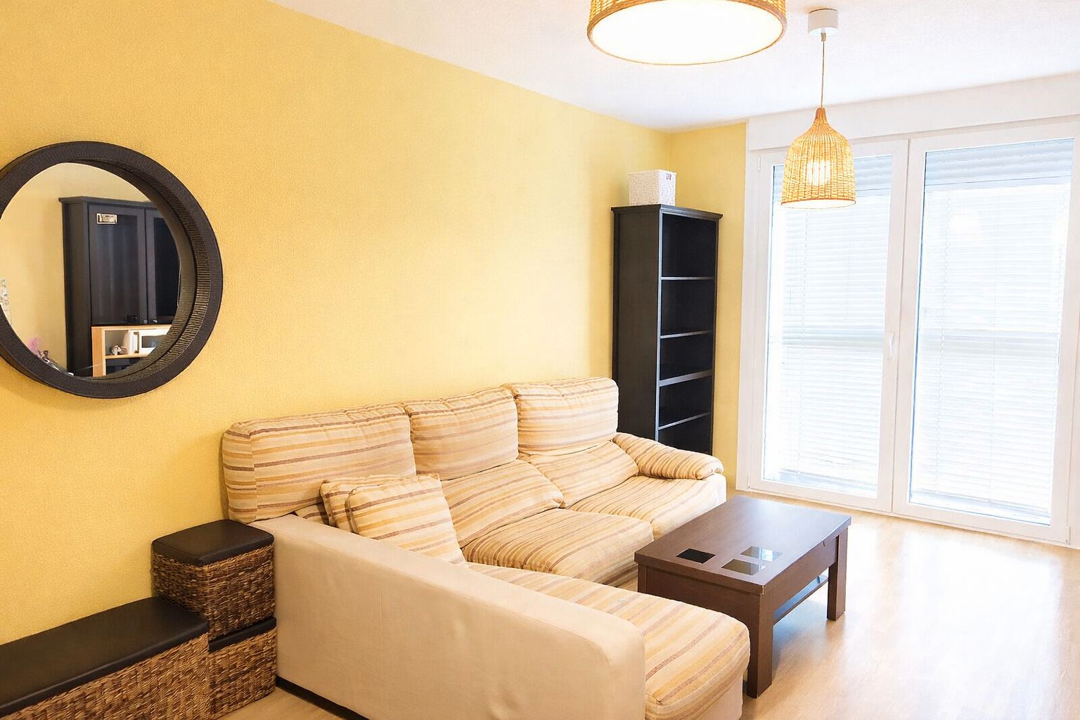 Living room of Flat for sale in Camarena  with Air Conditioner, Heating and Storage room