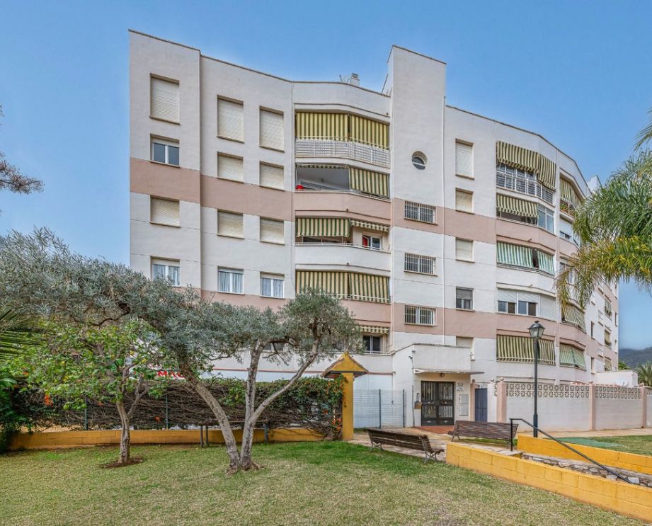 Vista exterior de Pis en venda en Marbella amb Moblat, Forn i Rentadora