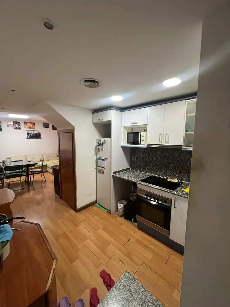 Cocina de Dúplex en venta en L'Hospitalet de Llobregat con Terraza