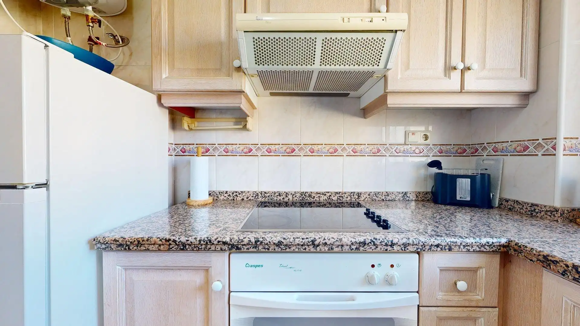 Cuina de Apartament en venda en Elche / Elx amb Aire condicionat, Terrassa i Moblat