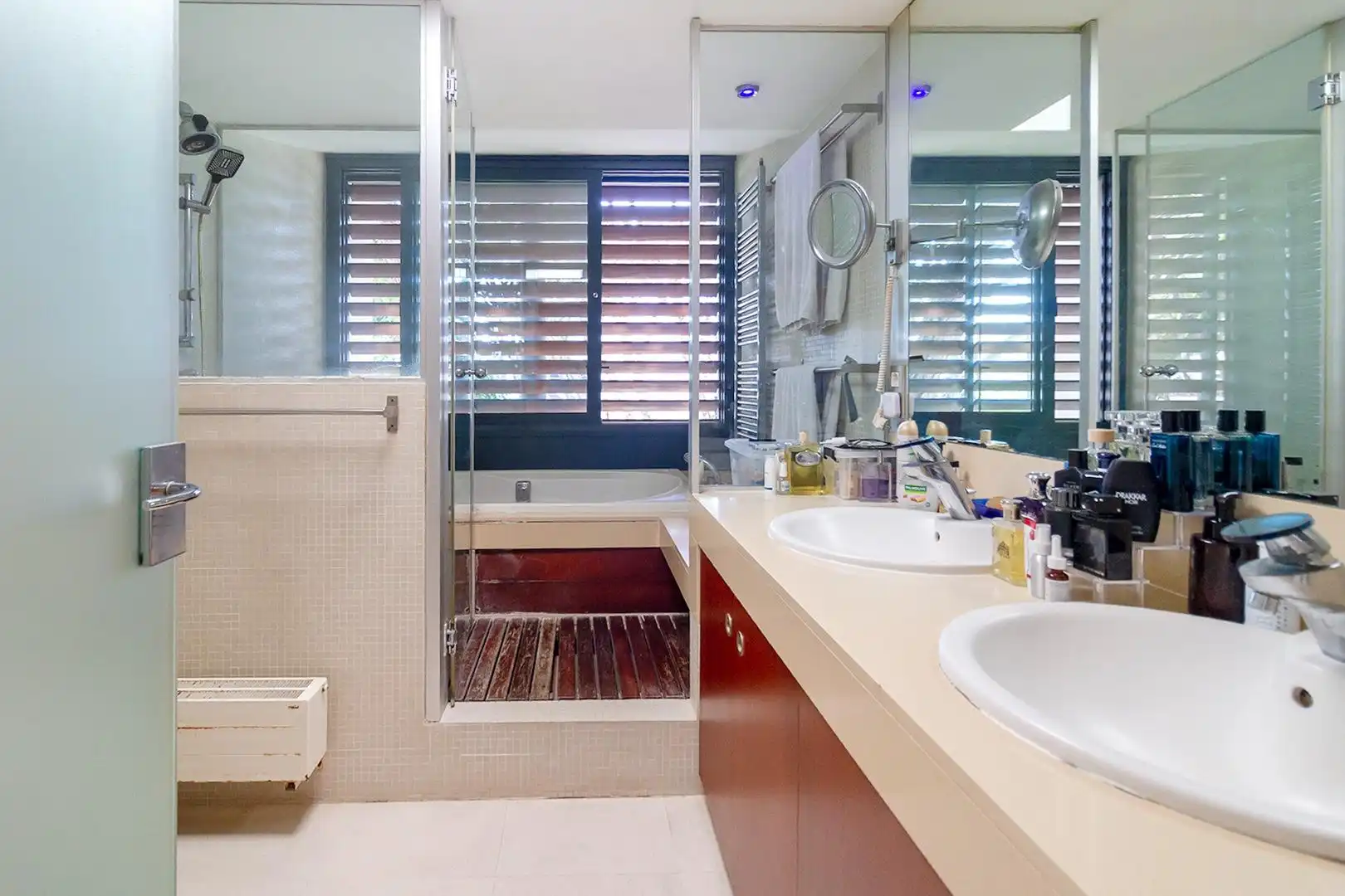 Baño de Casa o chalet en venta en Gavà con Aire acondicionado, Calefacción y Jardín privado