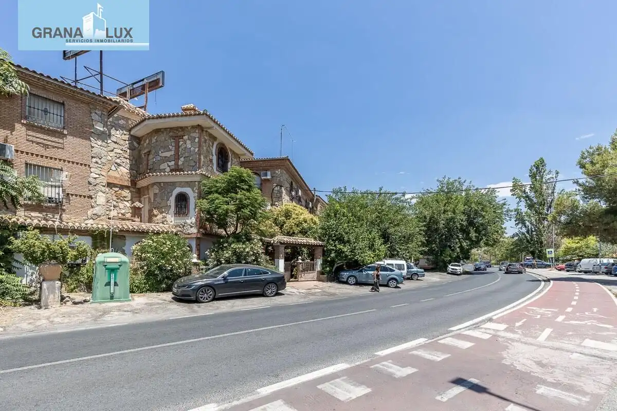 Local en venta en Cenes de la Vega
