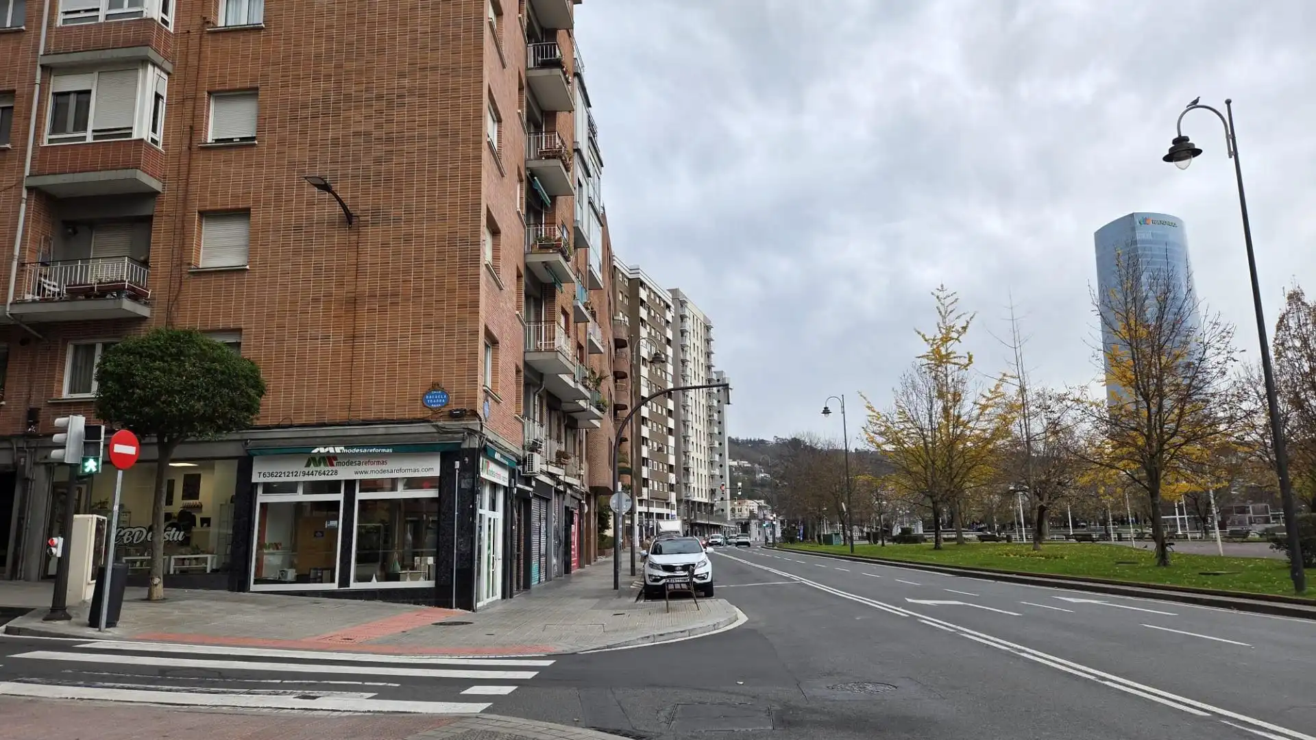 Vista exterior de Local en venta en Bilbao 