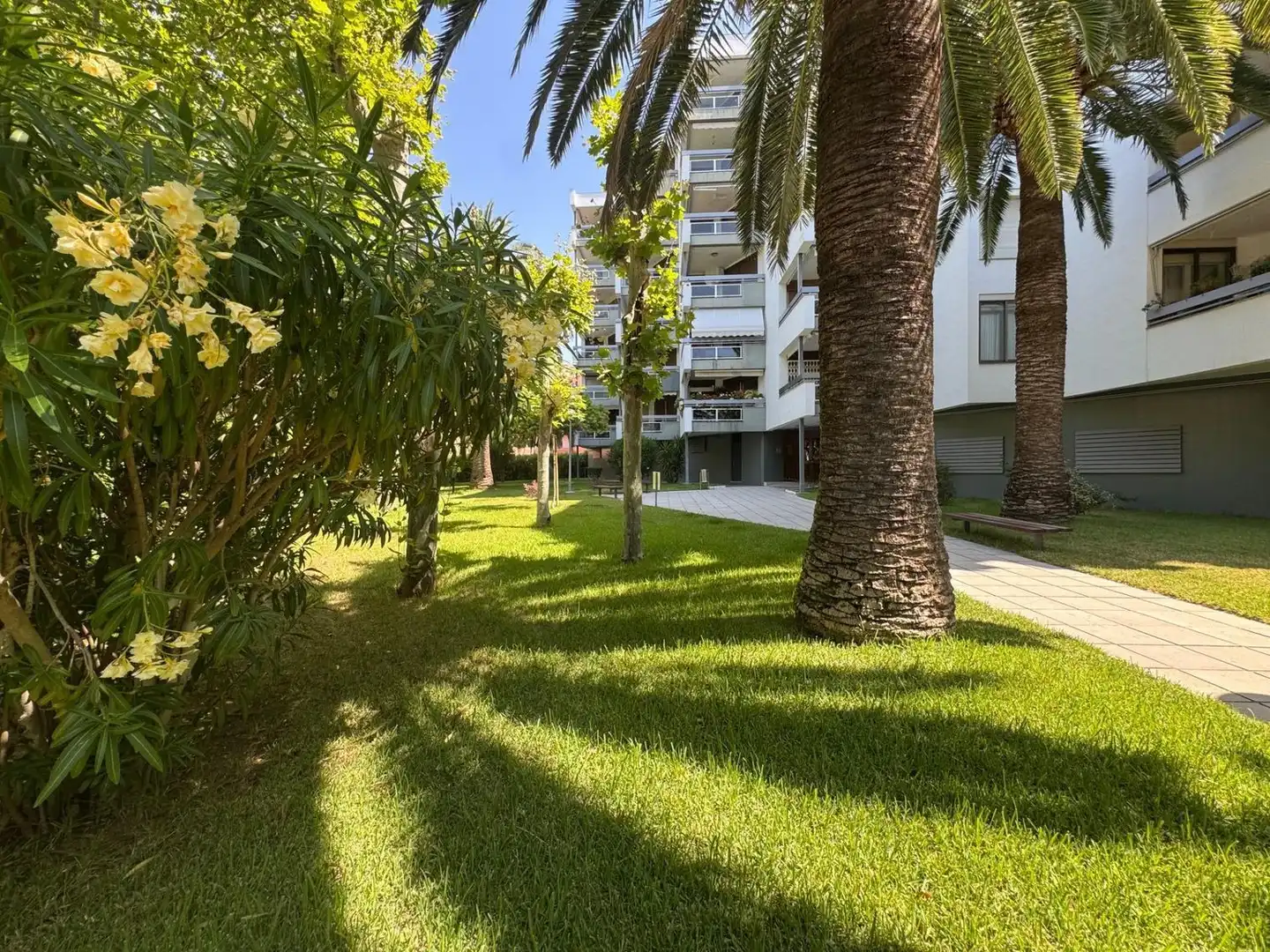 Vista exterior de Pis en venda en Salou amb Aire condicionat i Terrassa
