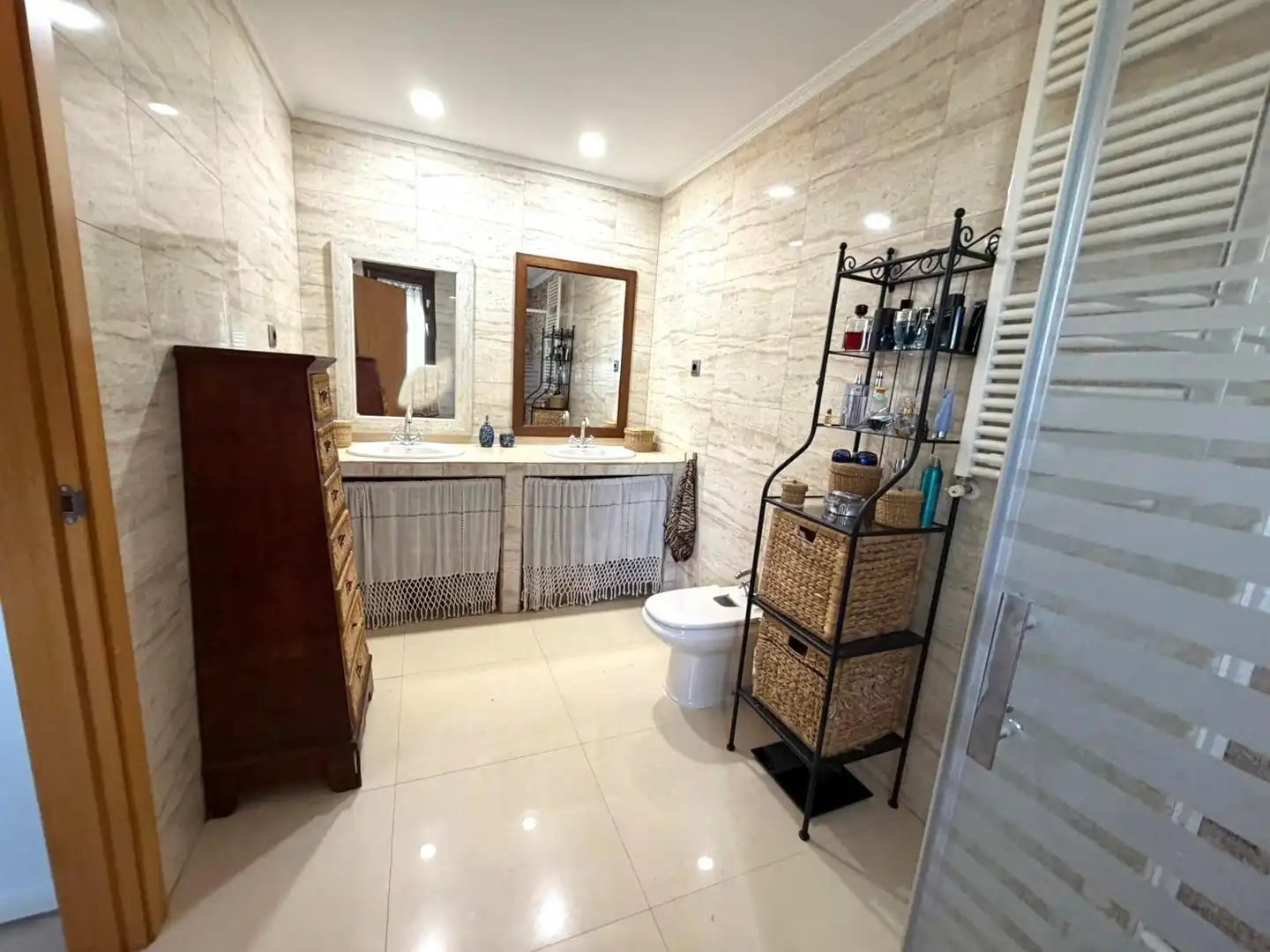Baño de Casa o chalet en venta en Aldea del Fresno con Aire acondicionado, Calefacción y Terraza