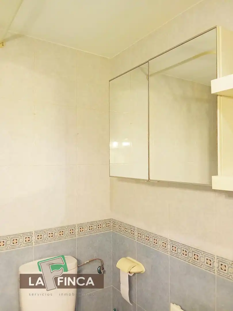Baño de Piso en venta en Castrillón con Calefacción, Parquet y Terraza
