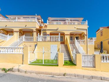 Reihenhaus mit Balkon zum Verkauf in San Miguel de Salinas