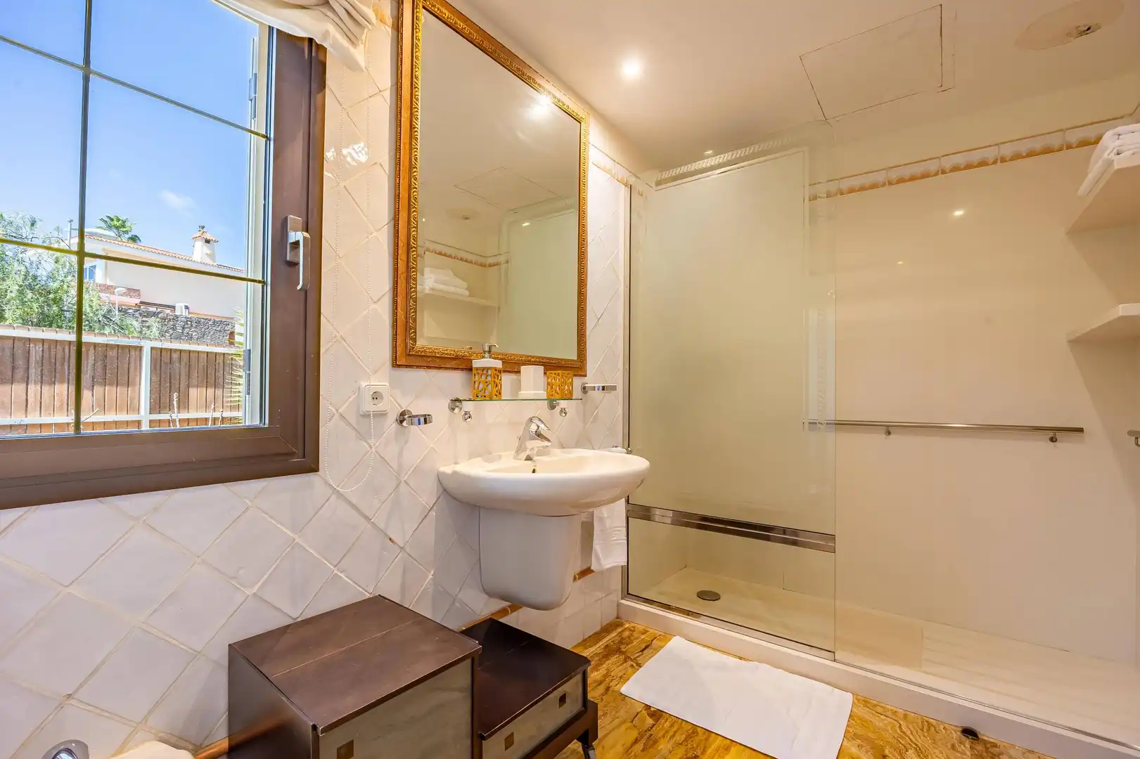 Bany de Casa o xalet en venda en San Bartolomé de Tirajana amb Aire condicionat, Jardí privat i Terrassa