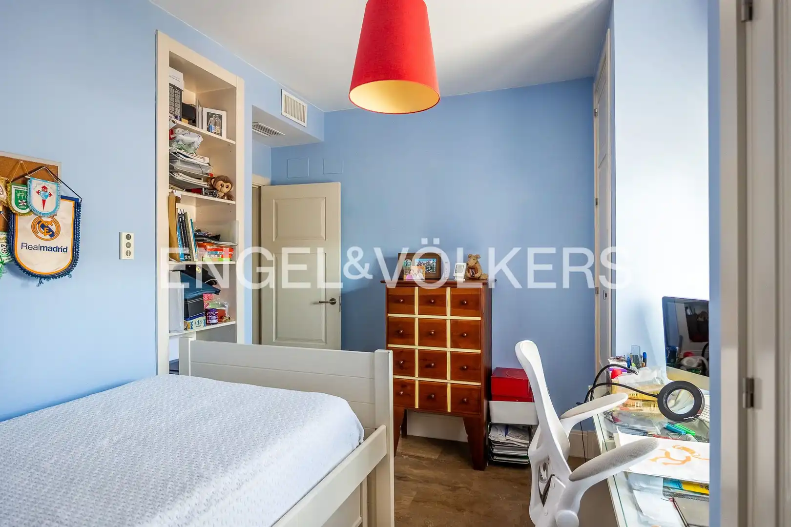 Bedroom of Detached homes for sale in Sevilla  with Air Conditioner, Heating and Storage room