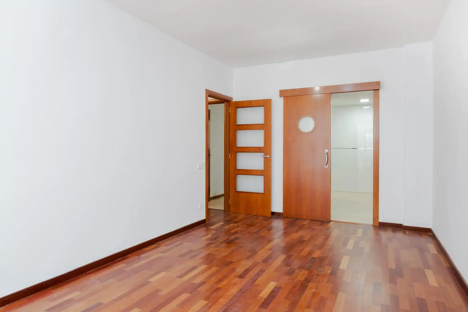Piso en venta en Esplugues de Llobregat con Balcón