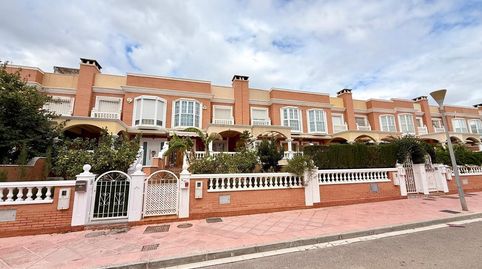 Foto 2 de Casa adosada en venda a Los Molinos - Villa Blanca, Almería Capital