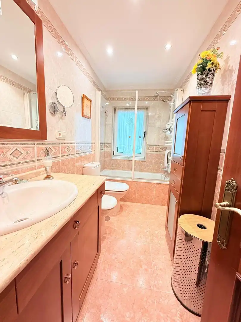 Bathroom of Flat for sale in Gijón   with Heating