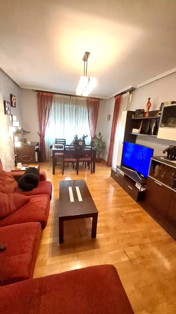 Wohnzimmer von Wohnung zum Verkauf in Cuéllar mit Heizung, Parkett und Abstellraum