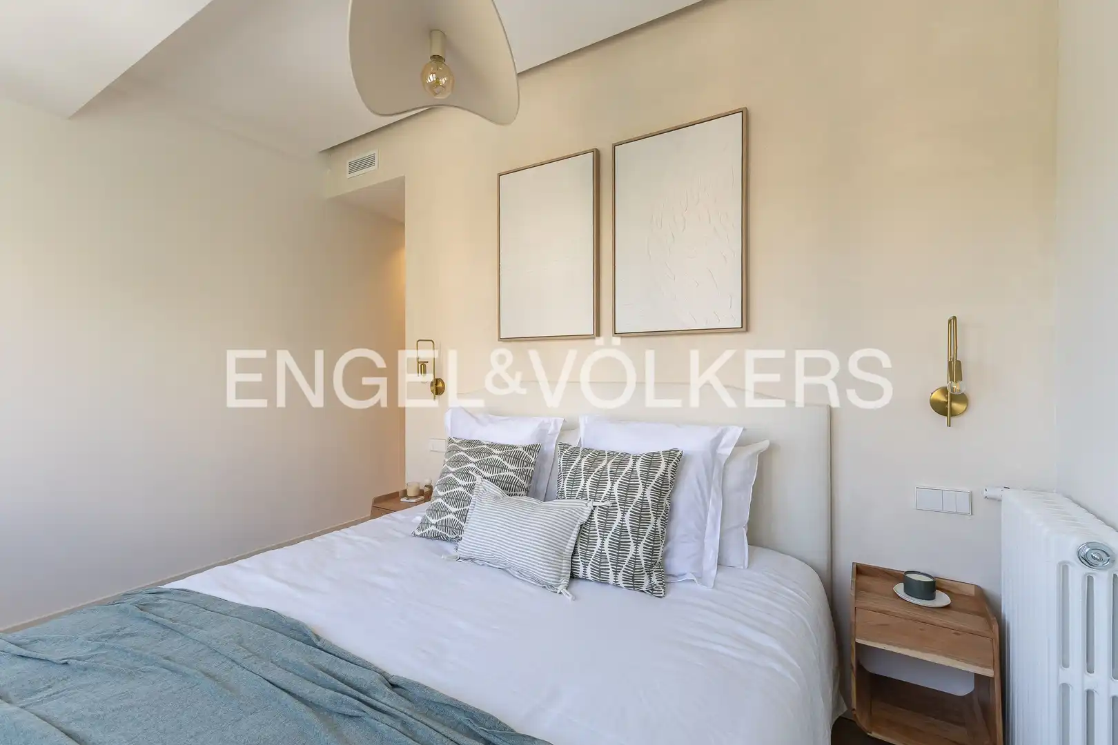Schlafzimmer von Wohnung zum Verkauf in Madrid mit Klimaanlage und Heizung